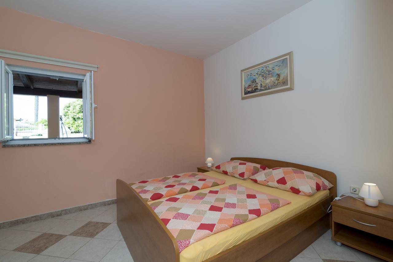 Apartments Kori Funtana Luaran gambar