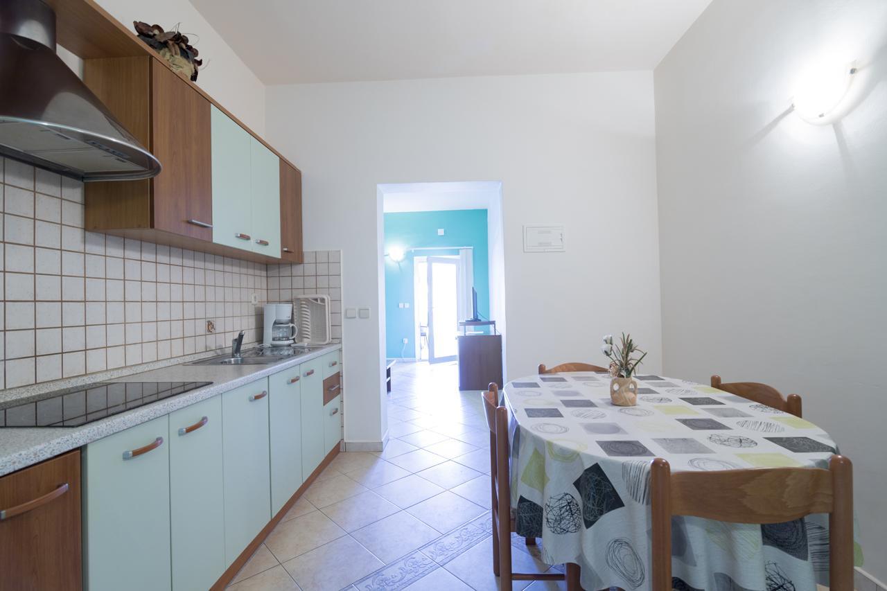 Apartments Kori Funtana Luaran gambar